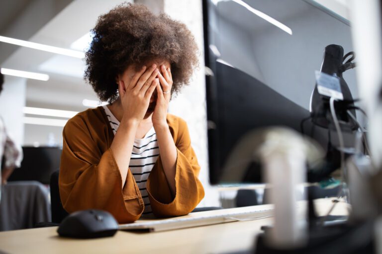 frustrated Woman that cant receive emails